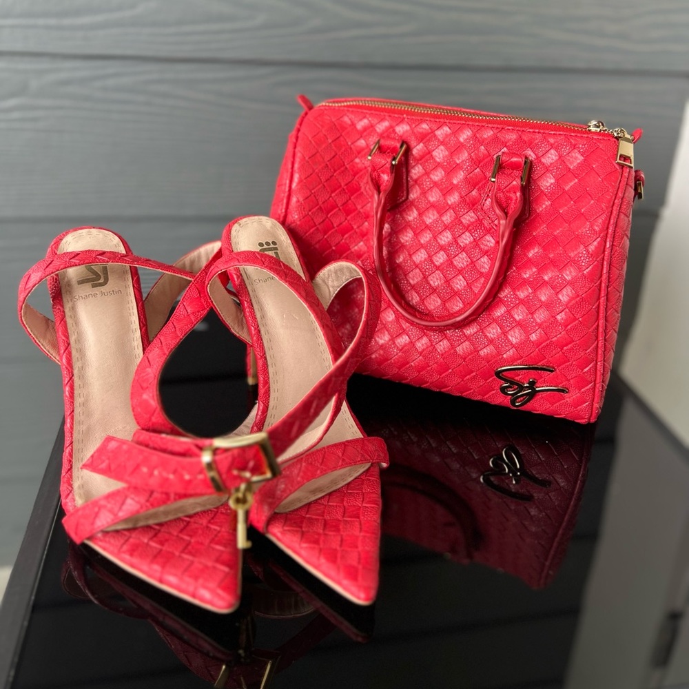 Shane Justin Lock It Heel in Red - Size US 9 / EU 39